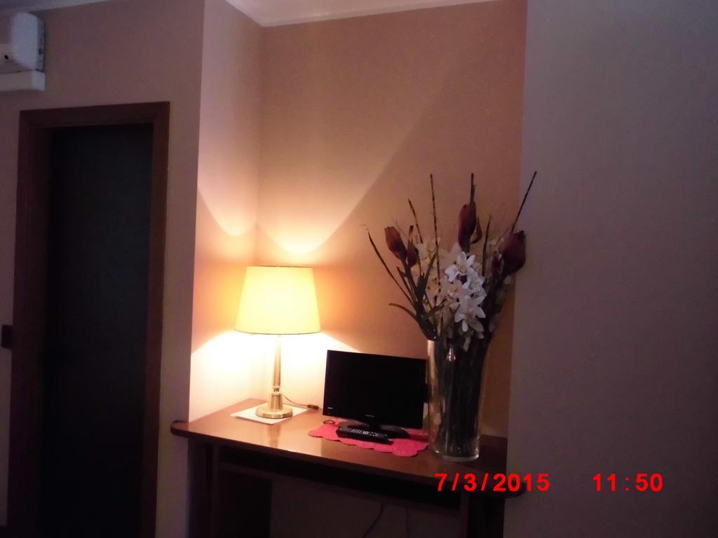 Albergo Ponte Vecchio Cernobbio Habitación foto