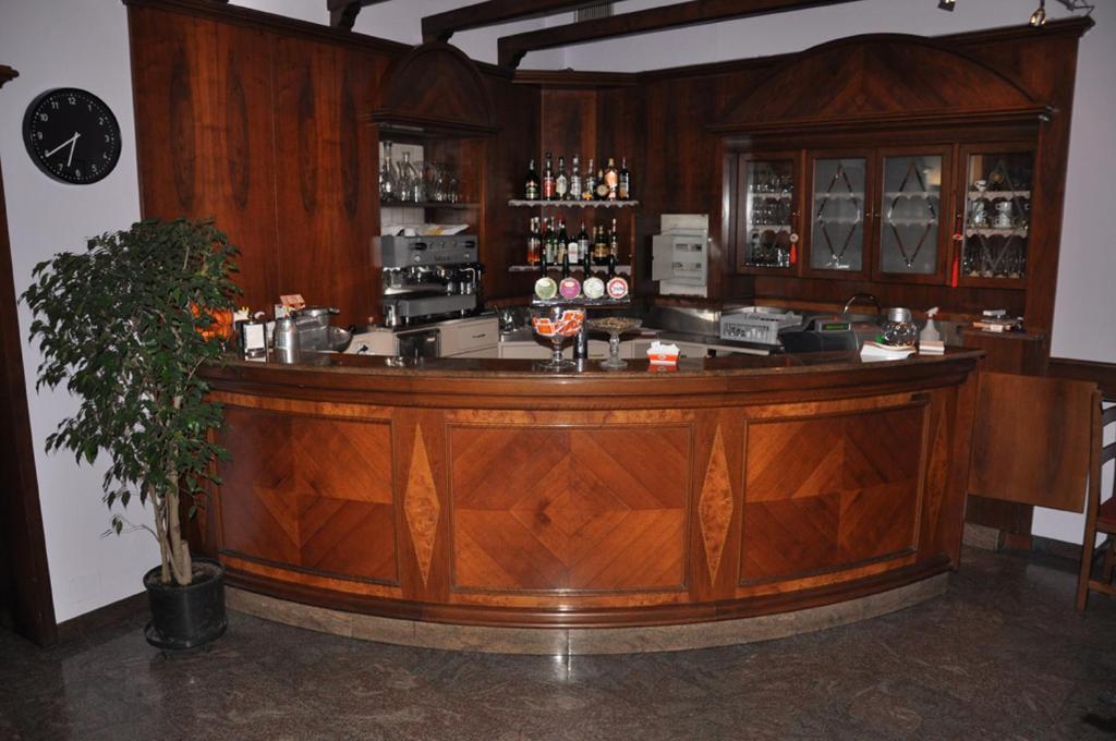 Albergo Ponte Vecchio Cernobbio Exterior foto