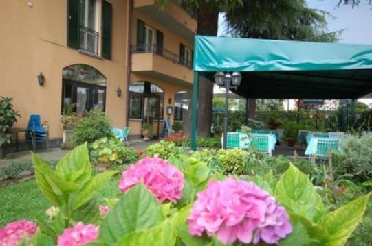 Albergo Ponte Vecchio Cernobbio Habitación foto